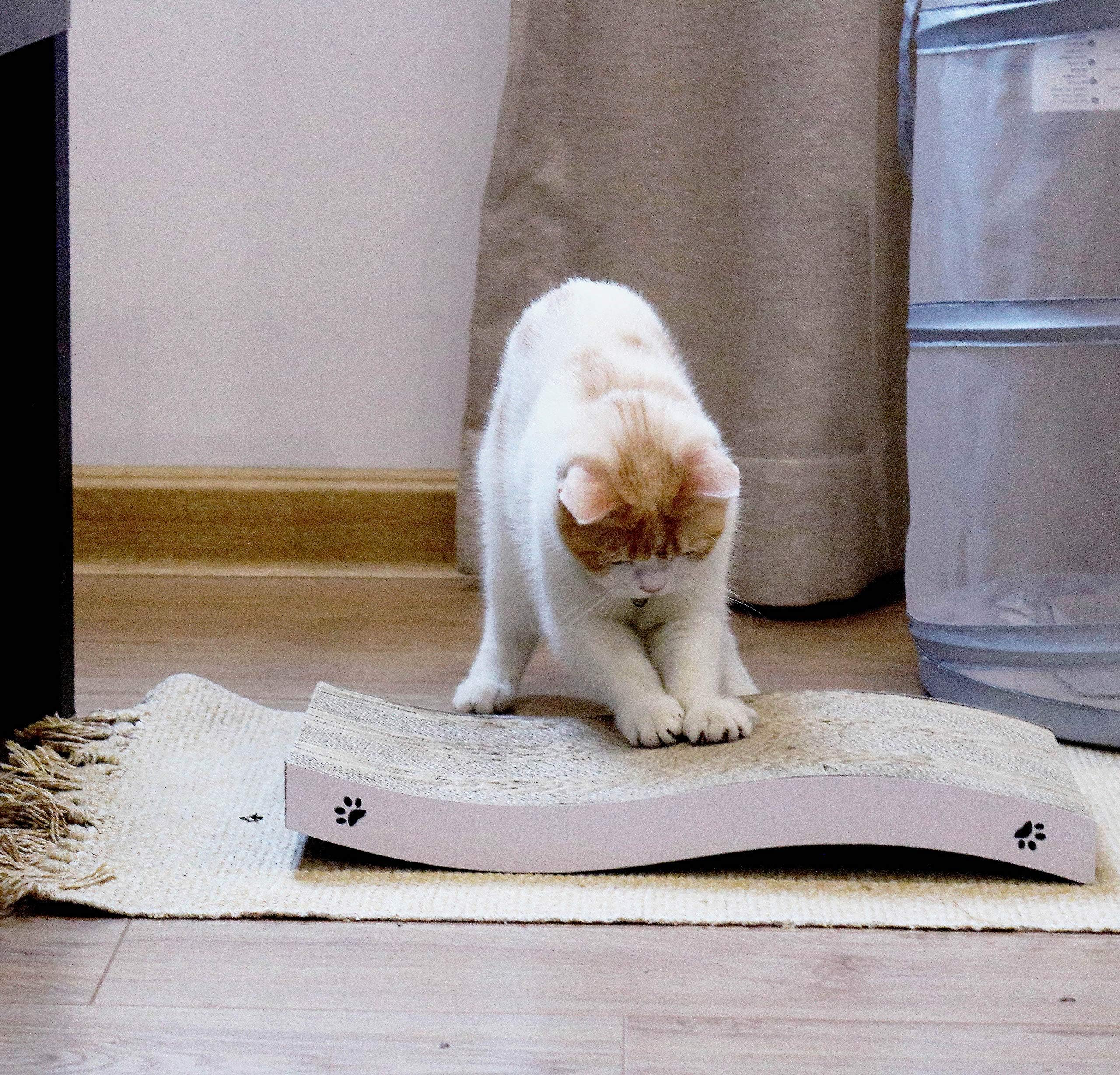 Cat Scratching Board, Durable Scratch Pad, Corrugated Cardboard Cat Scratcher for Indoor Cats, Heavy Duty, Double-Sided Usability, Recyclable with Catnip